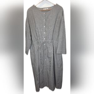 Maiwa Light weave cotton dress med/lg black and white